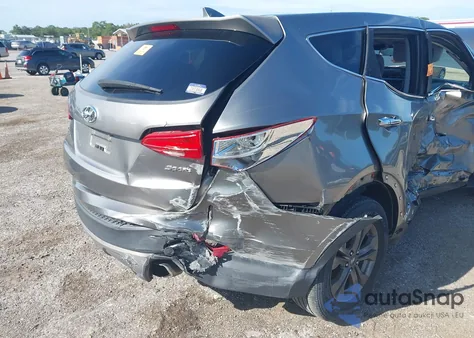 2016 Hyundai Santa Fe Sport 2.4L z USA, uszkodzony, nr VIN 5XYZT3LB7GG372081